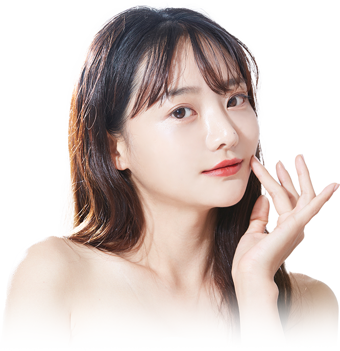 リップが目を引く女性モデル